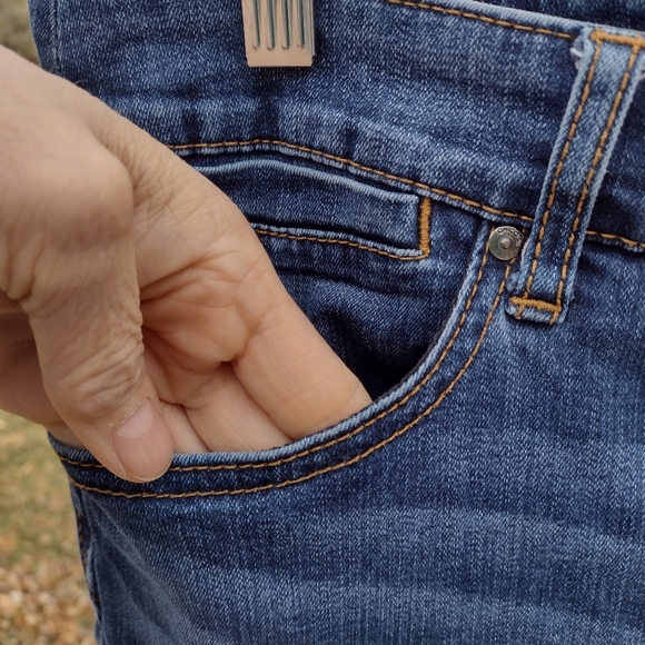 The Platinum faded Jegging size 2 by Chicos - Picture 3 of 10